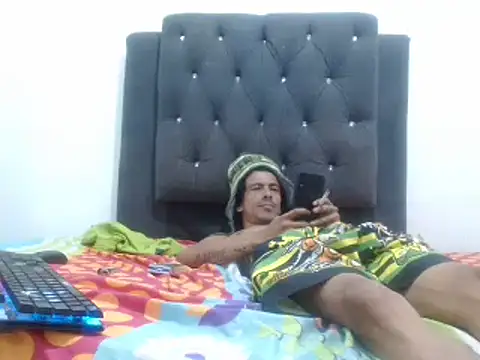 Snapshot of damian_bottom_bigcock chatting on February 2, 2025, 2:17 am damian bottom bigcock online show from February 2, 2025, 2:17 am