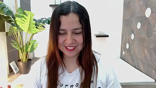 Heidy Wells online show from May 26, 2026, 1:20 pm