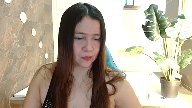 Heidy Wells online show from April 13, 2026, 1:26 pm