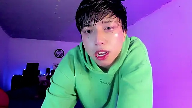 AnggelONfiree online show from March 13, 2026, 5:01 am