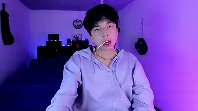 AnggelONfiree online show from March 5, 2026, 5:04 am