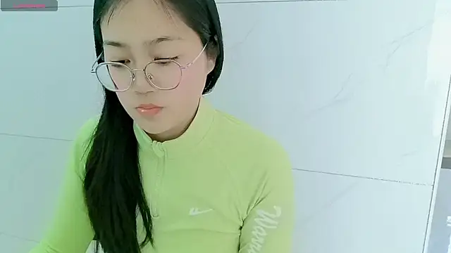 Snapshot of luoxuwen chatting on February 28, 2025, 4:32 am luoxuwen online show from February 28, 2025, 4:32 am