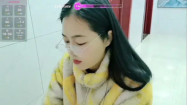 luoxuwen online show from November 11, 2025, 1:00 am