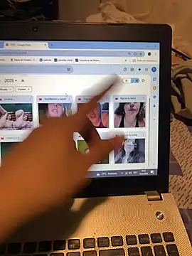 Snapshot of isadelasestrellas chatting on February 15, 2026, 9:03 pm isadelasestrellas online show from February 15, 2026, 9:03 pm