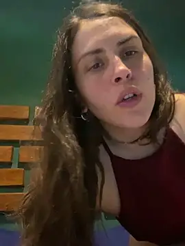 Snapshot of isadelasestrellas chatting on December 18, 2025, 8:01 pm isadelasestrellas online show from December 18, 2025, 8:01 pm