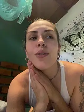 isadelasestrellas online show from March 13, 2026, 6:24 pm