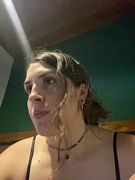 Snapshot of isadelasestrellas chatting on December 20, 2025, 9:39 pm isadelasestrellas online show from December 20, 2025, 9:39 pm