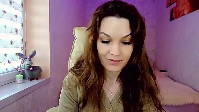 impossibleluna online show from April 12, 2026, 3:37 pm