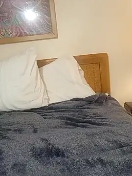 dcrick978 online show from October 23, 2025, 12:20 am