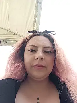 madelaine- online show from May 13, 2026, 7:10 pm