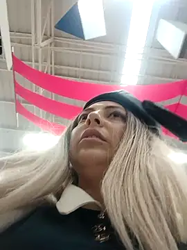 madelaine- online show from October 11, 2025, 8:10 pm