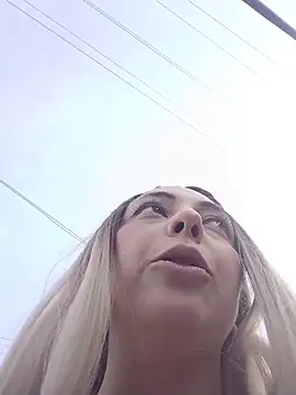 madelaine- online show from November 10, 2025, 7:30 pm