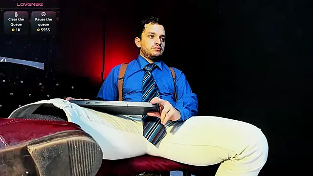 Snapshot of tony_landri chatting on April 12, 2026, 4:27 am tony landri online show from April 12, 2026, 4:27 am