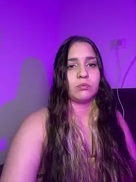 Snapshot of valentina_jonnes1 chatting on February 12, 2026, 5:07 am valentina jonnes1 online show from February 12, 2026, 5:07 am