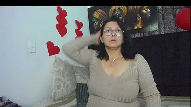 Snapshot of Evaaross_2345 chatting on February 20, 2025, 1:19 pm Evaaross 2345 online show from February 20, 2025, 1:19 pm