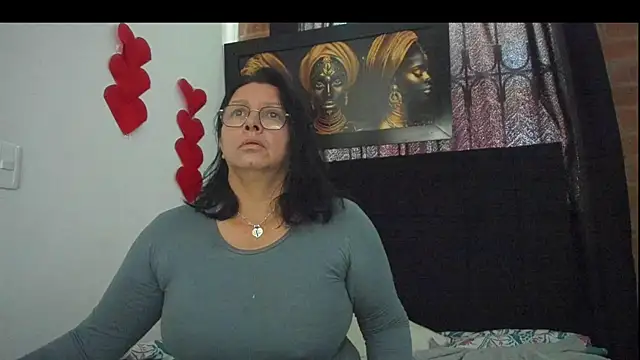 Snapshot of Evaaross_2345 chatting on March 20, 2025, 9:24 pm Evaaross 2345 online show from March 20, 2025, 9:24 pm