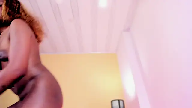 HellenHylls online show from December 11, 2024, 12:02 am