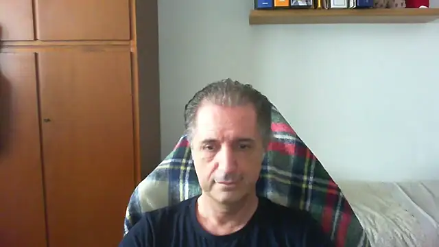 Snapshot of lliuk70mi chatting on April 19, 2026, 12:50 pm lliuk70mi online show from April 19, 2026, 12:50 pm