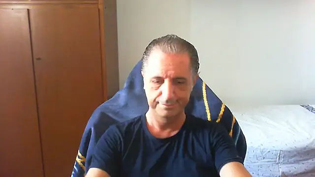 Snapshot of lliuk70mi chatting on May 31, 2026, 8:09 am lliuk70mi online show from May 31, 2026, 8:09 am