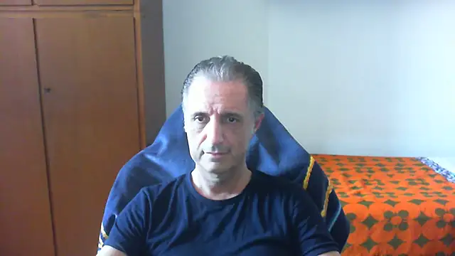 Snapshot of lliuk70mi chatting on May 25, 2026, 1:10 pm lliuk70mi online show from May 25, 2026, 1:10 pm
