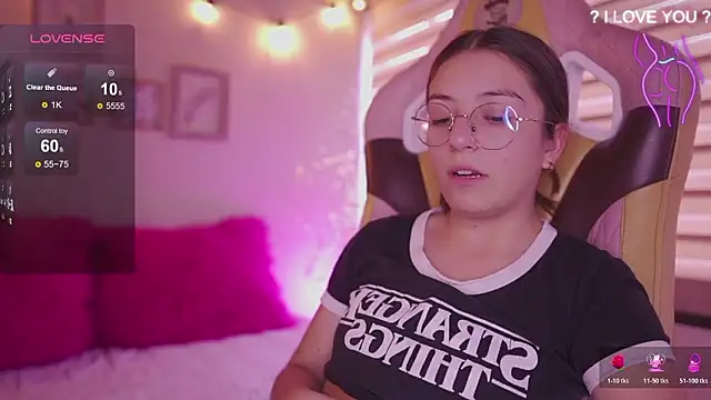 Snapshot of milly_kenner chatting on February 20, 2026, 7:38 pm milly kenner online show from February 20, 2026, 7:38 pm