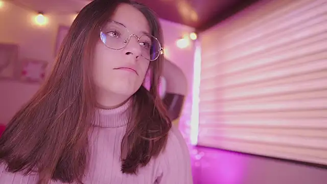 Snapshot of milly_kenner chatting on February 6, 2026, 5:42 pm milly kenner online show from February 6, 2026, 5:42 pm