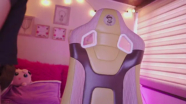 Snapshot of milly_kenner chatting on February 24, 2026, 7:26 pm milly kenner online show from February 24, 2026, 7:26 pm