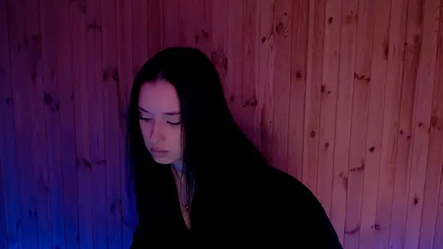 AlisaLink online show from October 17, 2025, 5:37 pm