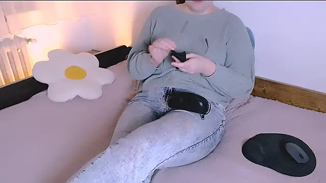 Snapshot of ChubbyMaia chatting on March 2, 2026, 7:10 pm ChubbyMaia online show from March 2, 2026, 7:10 pm