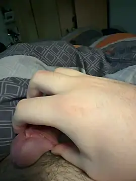 Gartengolem online show from February 17, 2025, 6:06 pm