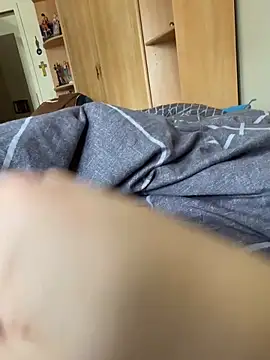 Snapshot of Gartengolem chatting on April 2, 2026, 12:23 pm Gartengolem online show from April 2, 2026, 12:23 pm