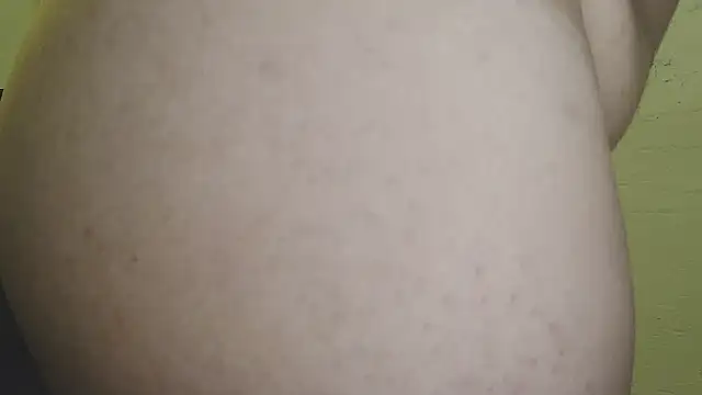 Snapshot of 420bootybb chatting on December 3, 2024, 5:37 am 420bootybb online show from December 3, 2024, 5:37 am