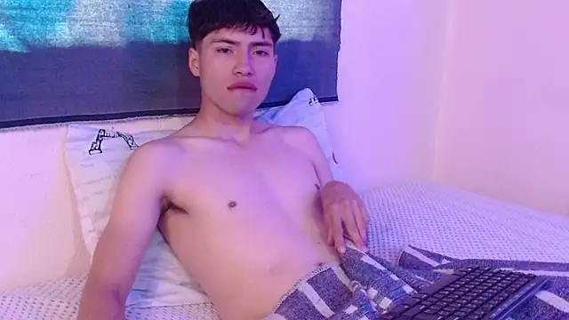 Snapshot of nolanjay_ chatting on February 20, 2025, 2:13 pm nolanjay online show from February 20, 2025, 2:13 pm