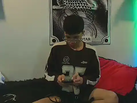 Justyn Ross online show from November 28, 2025, 12:00 am