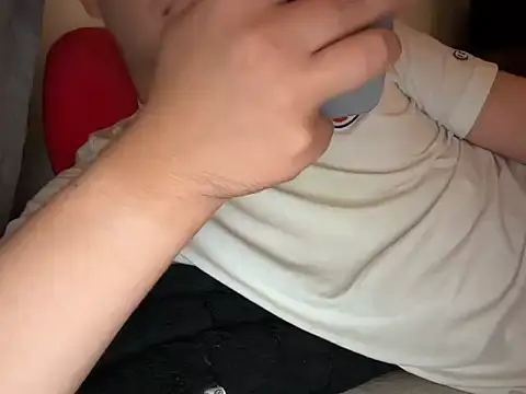 Snapshot of DaddysLittleBoyp chatting on November 7, 2025, 8:46 pm DaddysLittleBoyp online show from November 7, 2025, 8:46 pm