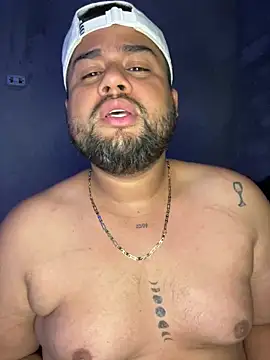 Snapshot of GABRIELGARCIA1313 chatting on December 10, 2024, 1:54 am GABRIELGARCIA1313 online show from December 10, 2024, 1:54 am