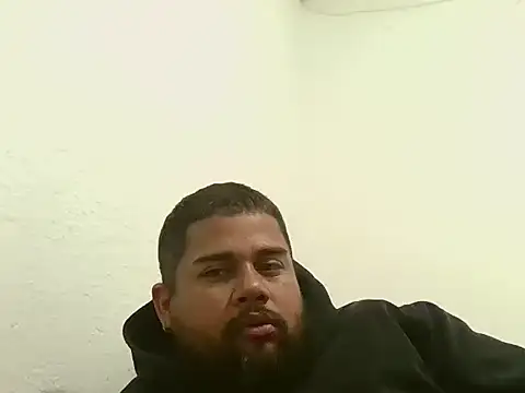 GABRIELGARCIA1313 online show from February 5, 2026, 1:01 am