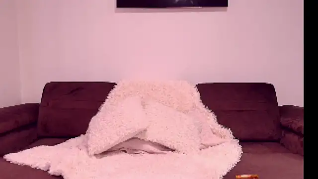 GiGi GoodGirll online show from May 6, 2026, 1:59 pm
