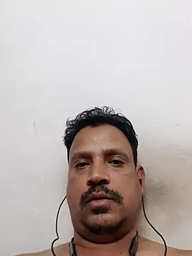 Snapshot of Raj1043 chatting on February 22, 2025, 7:03 pm Raj1043 online show from February 22, 2025, 7:03 pm