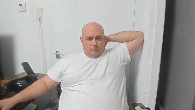 BigromeoXX online show from January 7, 2025, 7:17 pm