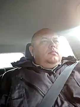 BigromeoXX online show from November 4, 2025, 9:02 am