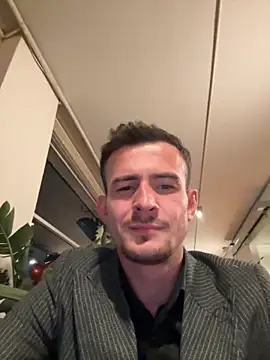 eddy355 online show from October 29, 2025, 6:51 pm