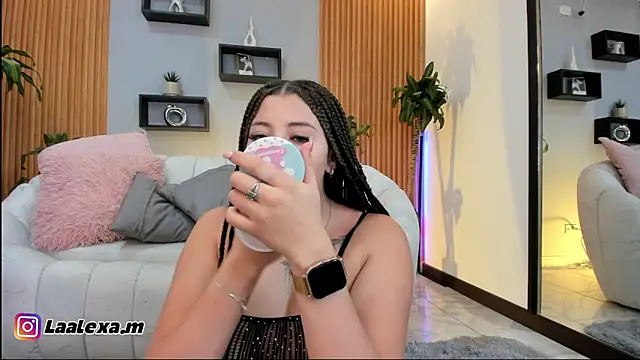 Aixaa charles online show from October 21, 2025, 12:04 pm