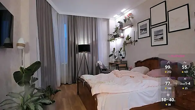 NicoleLuv online show from February 11, 2026, 2:39 pm