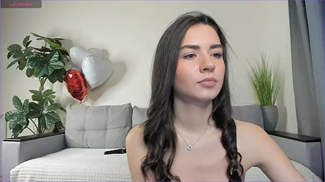 NicoleLuv online show from March 16, 2025, 1:06 pm