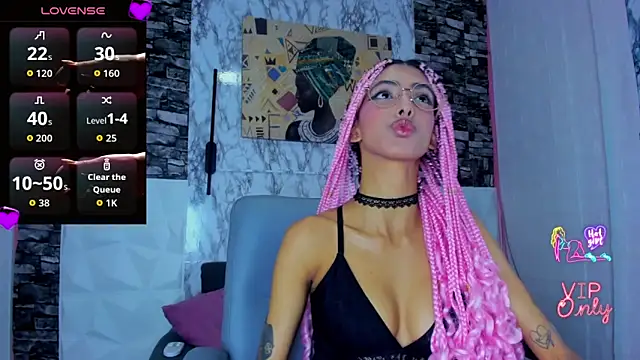 Queen Cuarxxo online show from April 21, 2026, 11:44 pm