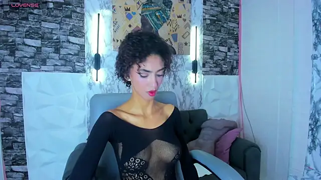 Snapshot of Queen_Cuarxxo chatting on March 26, 2026, 11:46 pm Queen Cuarxxo online show from March 26, 2026, 11:46 pm