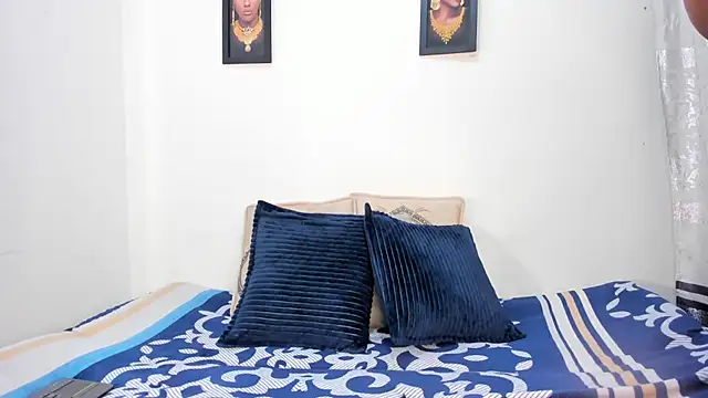 Snapshot of NatashaBenetti chatting on September 26, 2025, 1:34 am NatashaBenetti online show from September 26, 2025, 1:34 am