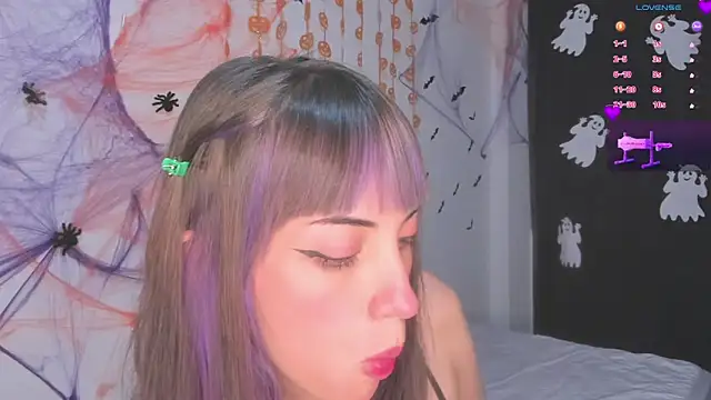 MiaGoth  online show from October 25, 2025, 1:27 am