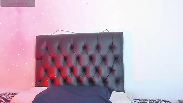 seline wolff online show from February 19, 2025, 4:44 am